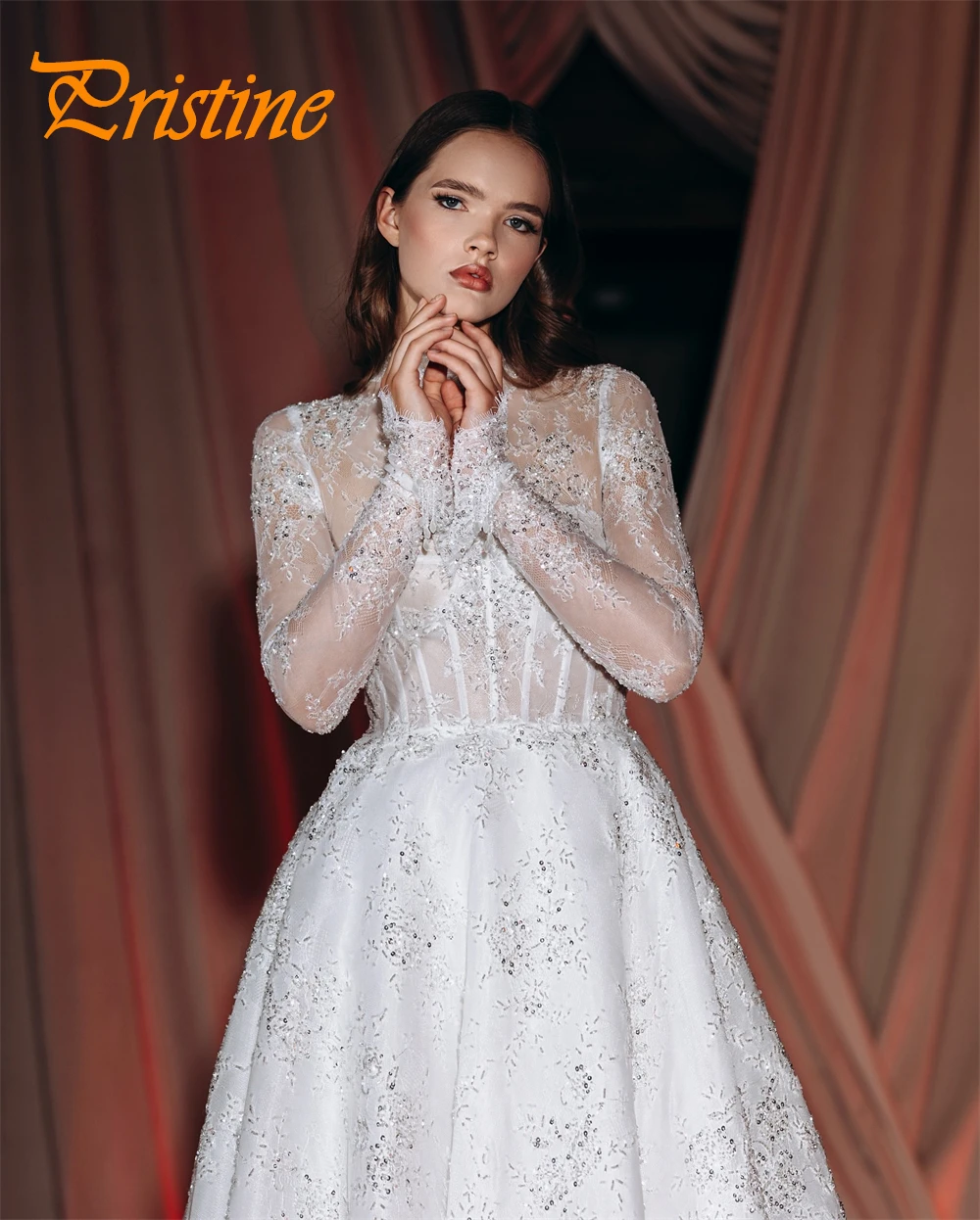 Abito da sposa elegante personalizzato in organza bianca formale O-Collo maniche lunghe Abiti da sposa Boho A-Line Cappella Train Robe de mariée