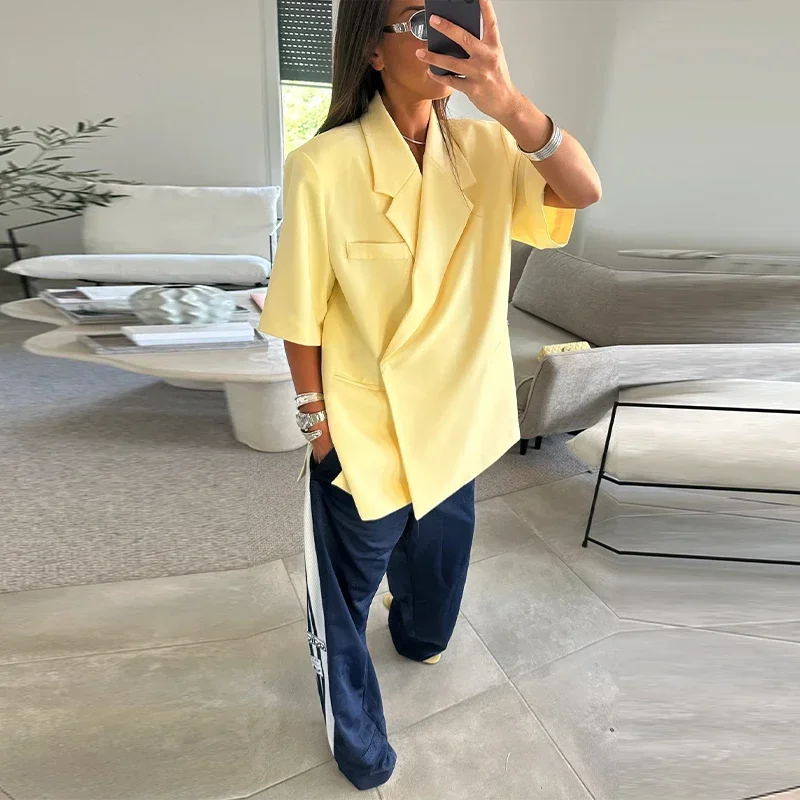 

Casual Solid Button Blazer Women Urban Lapel Pocket Solid Split Female Streetwear 2025 Spring Autumn Fashion Lady Outwear