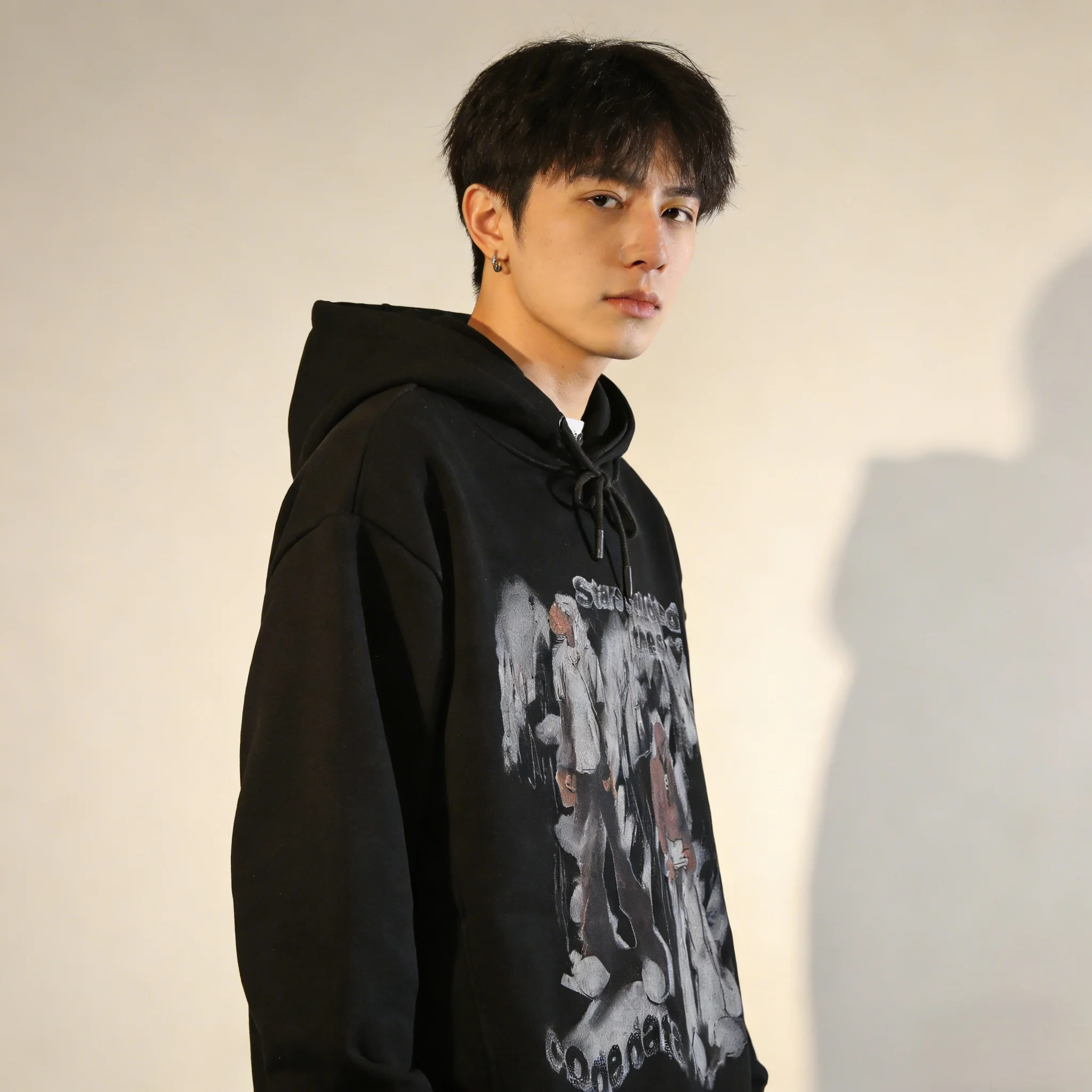 

Мужские худи с капюшоном: оригинальные, весенние, свободные, бестселлеры, спортивная одежда, бейсбольные, теплые, на молнии до середины, простые, однотонные, минималистичные, термо.