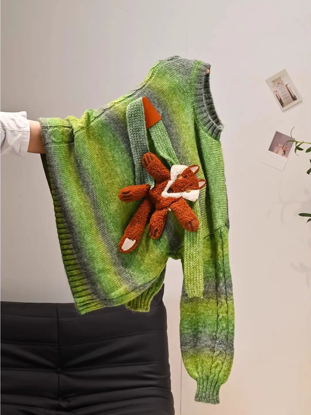 

Мужской свитер больших размеров (до 300 фунтов), корейский стиль, градиентный цвет, трикотаж, весна-осень, свободный крой, комфортный, с декоративными элементами