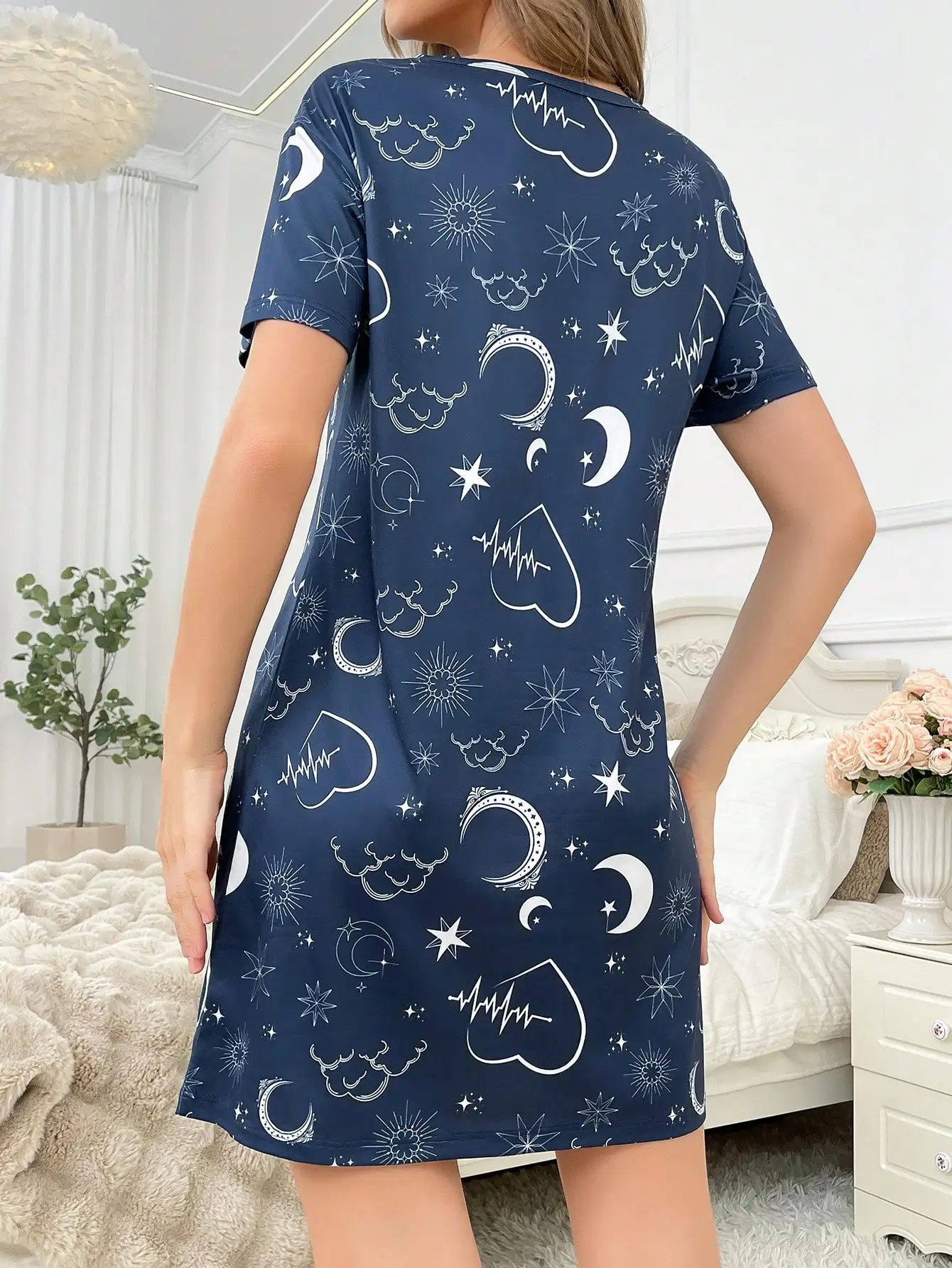 Spring and Summer Women's Nightgown, Fashionable Printed Comfortable Casual Short-Sleeved Nightgown That Can Be Worn Outside, Nightgown for Women