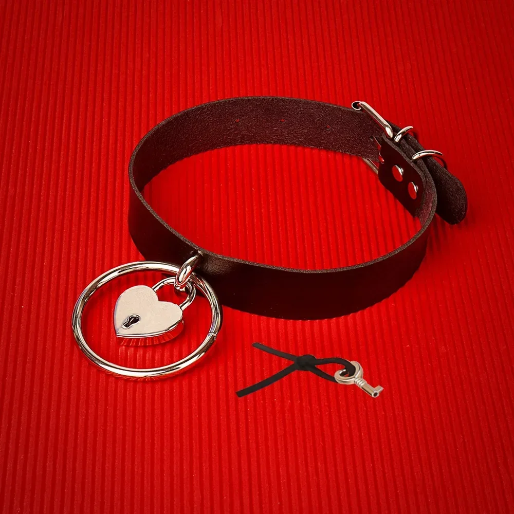 Punk Individuality Exaggerate Gothic Harajuku Fashionable Originality Great ring Cortex Love lock PU Leather Choker Pendant