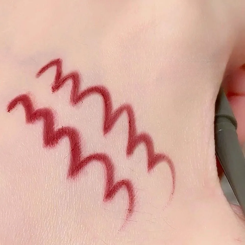 Gebogener Eyeliner-Gel-Stift, seidig, matt, schwarz, rot, wasserfest, langlebig, glatt, leicht zu färben, für Augen-Make-up, Kosmetik – Detail 13