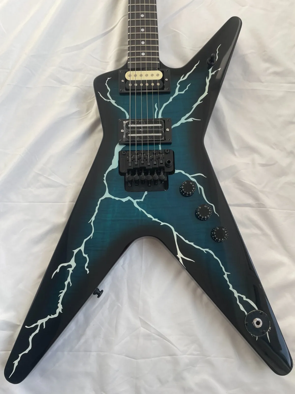 2026 Performance  ML Style Signature Guitar Dark Blue Flame Maple Top lightning Guitar