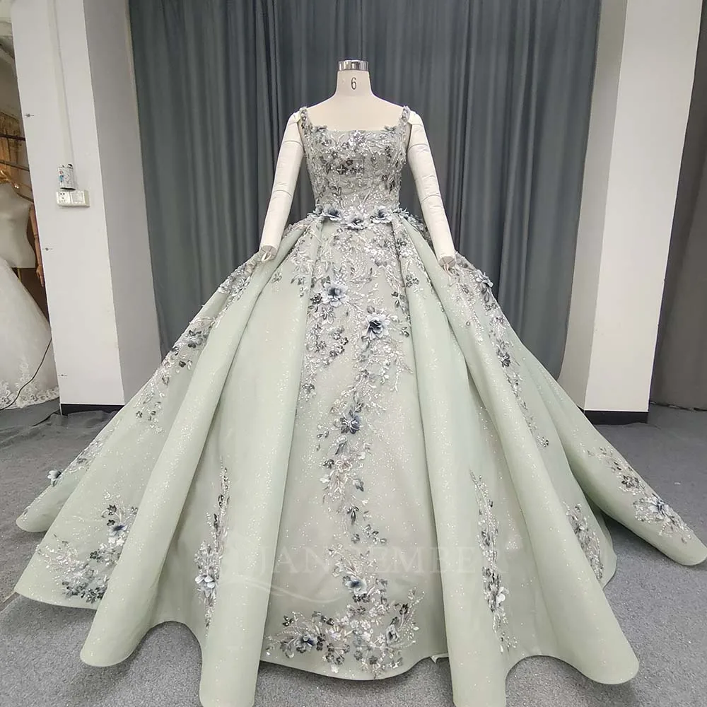 

Ball Gown Quinceanera Dresses Princess Vestidos De 15 Anos Glittering Beading Lace Spaghetti Straps Birthday Party Customized