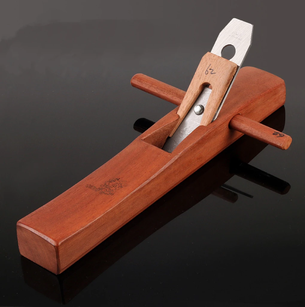 

Ручной рубанок для деревообработки; Индонезийская деревообрабатывающая рубашка из палисандра; Миниатюрный ручной рубанок Деревообрабатывающий инструмент.