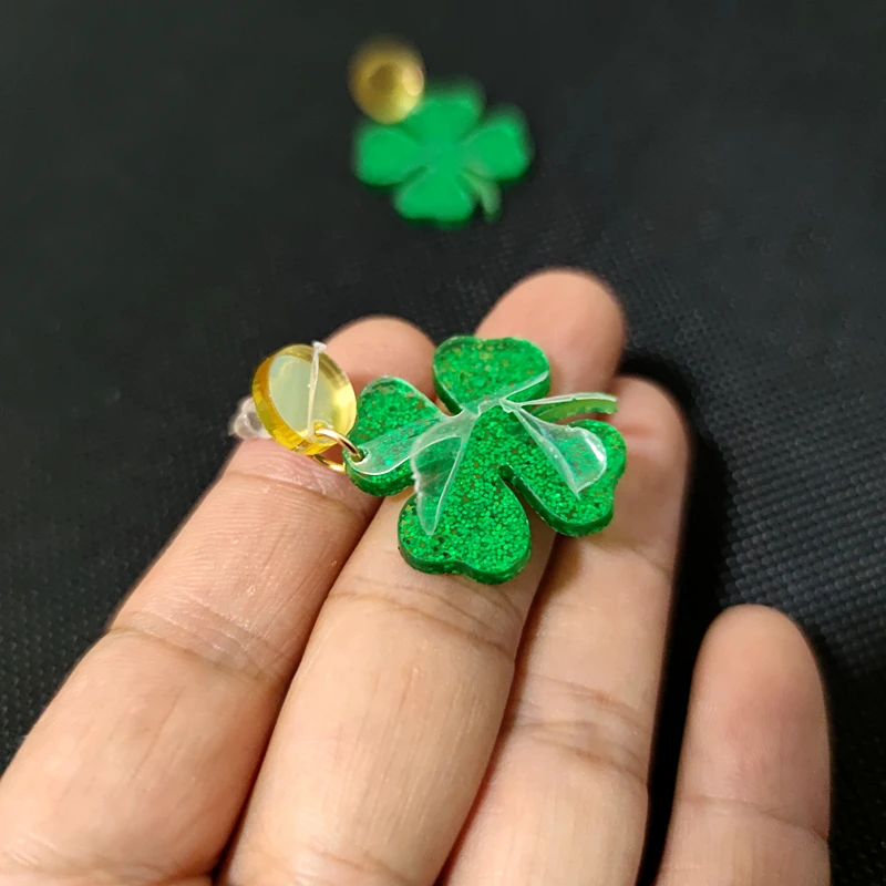 New Glitter Acrylic Cute Four-leaf Clover Drop Earrings for Women Trendy Jewelry Fashion Accessories