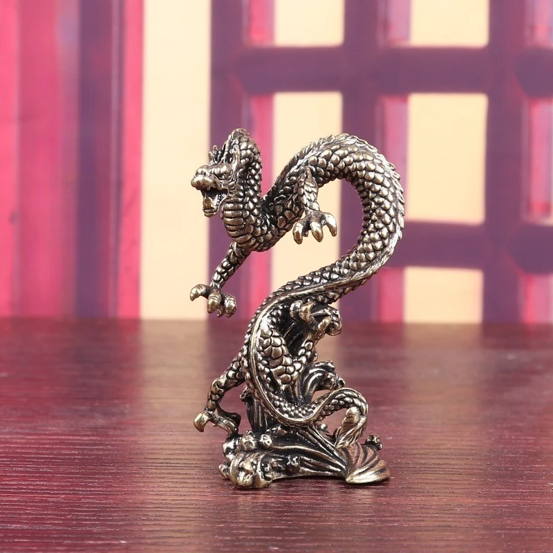 Brass Flying Dragon Zodiac Figurine Creative Animal Tea Pet Hand Play Piece Office Desk Decor Dragon Roaming The World Ornament