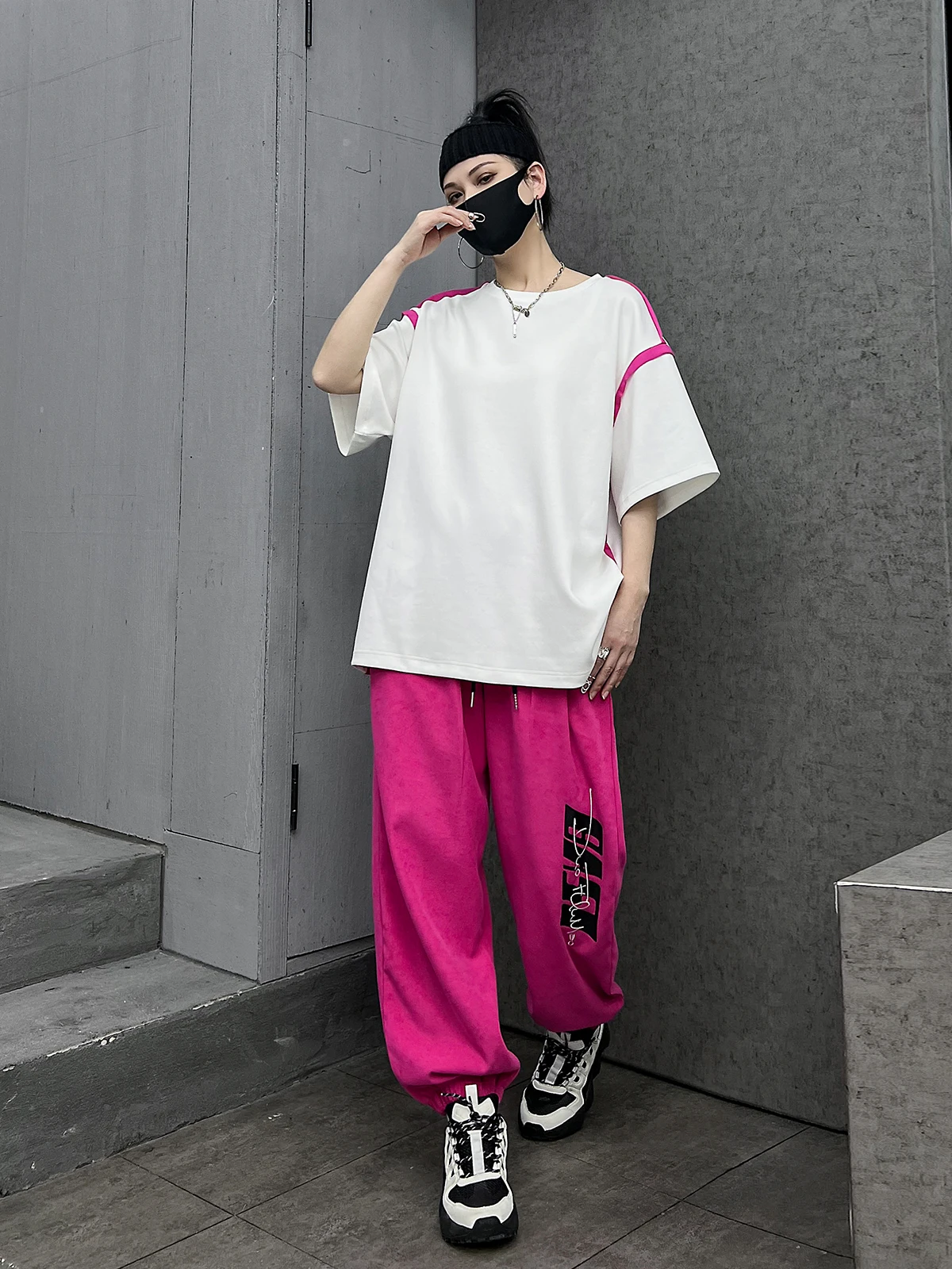 

Модный женский летний повседневный комплект M-Home: футболка и длинные брюки, стильный уличный образ