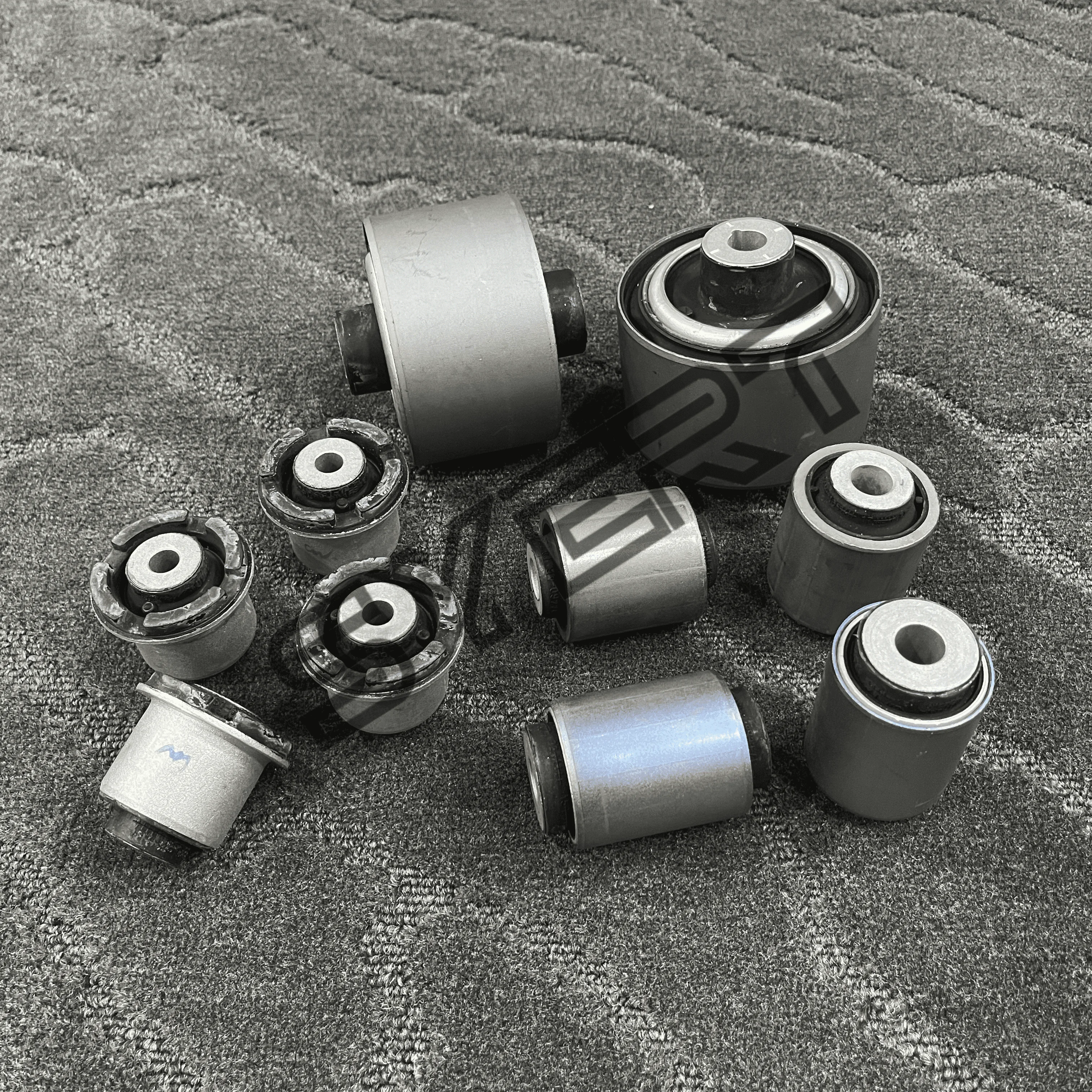 LR044841 LR084108 LR045242-S LR045242-L Front Suspension Arms Bush Kit FOR LAND-ROVER RANGE ROVER SPORT L494