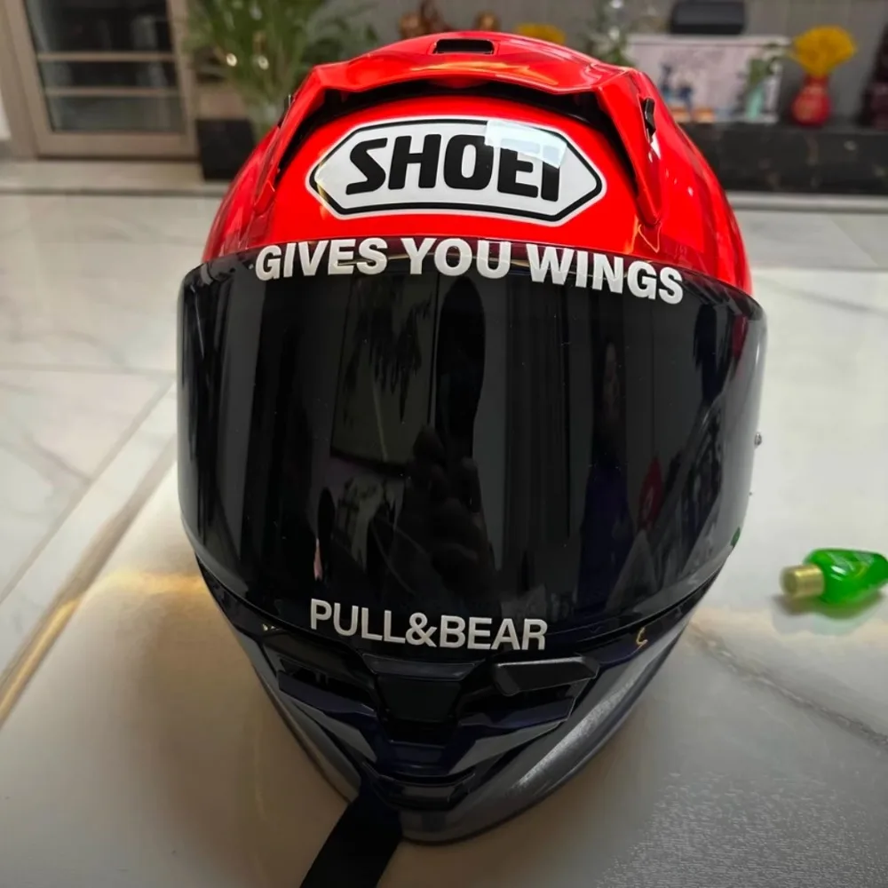 GIBT YOU WINGS Motorradhelm-Visierlinsenaufkleber, wasserdichte Rennsponsor-Aufkleber für Arai Shoei AGV HJC Bell Shark LS2