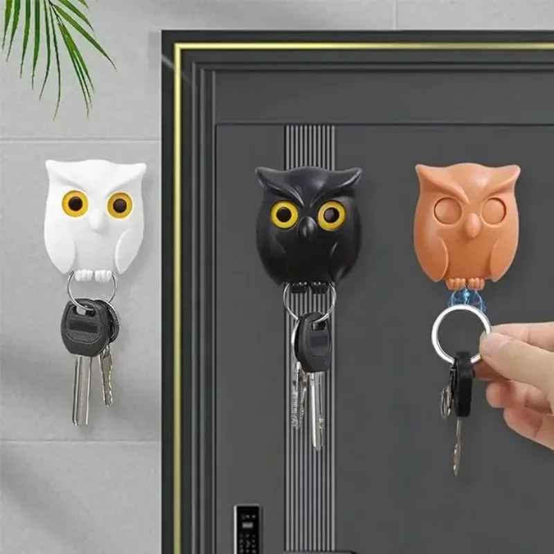 1PCS Black White Brown Cartoon Owl Key Holder Cute Magnetic Auto Eye Opening Night Glow Wall Hanging Keychain Decorative Hooks