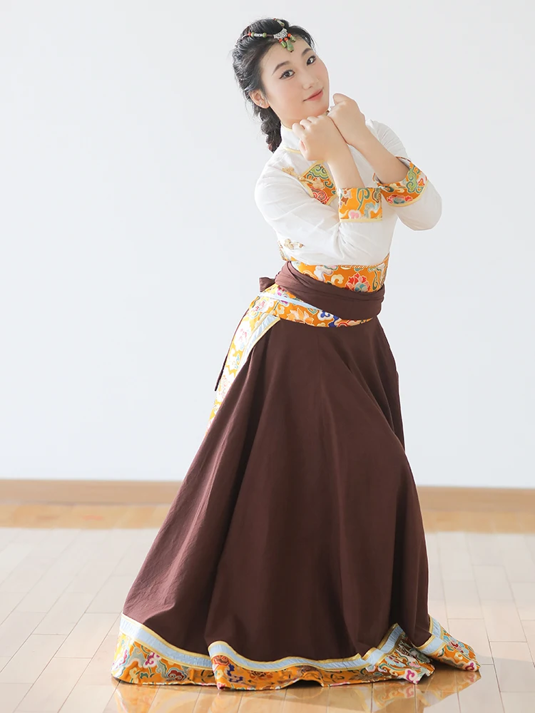 Chinese folk dance costumeLarge Swing Skirt New Performance Exercise Clothing Drama Minority Female Adult Top