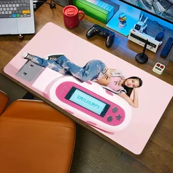 E-Emilia Singer Mernes .mp3 Mousepad Computer Office Game Table Mats XXL Rubber Anti-slip Gaming Keyboard Long Desk Pads