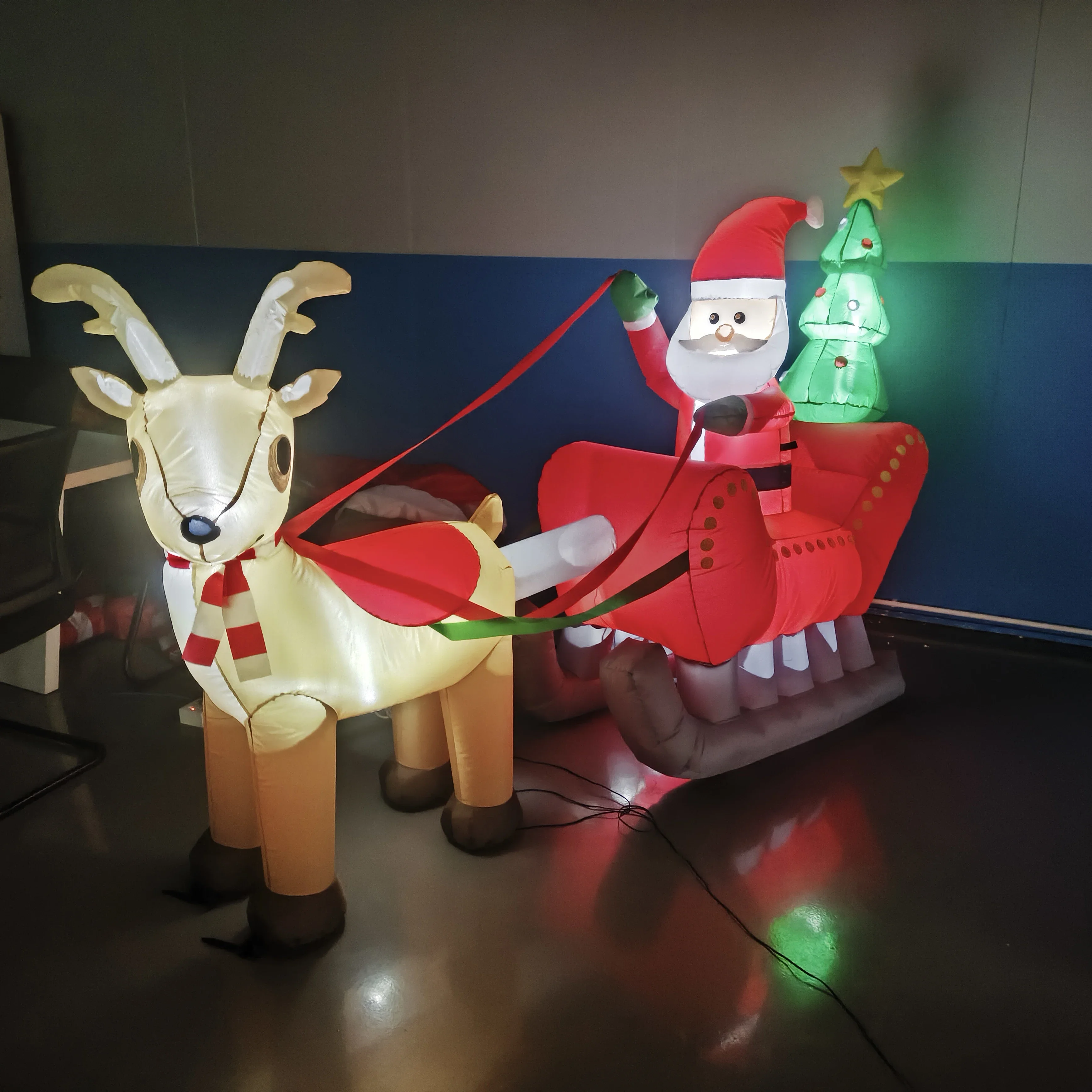 

7.87FT Outdoor Holiday Decorations Inflatable model Santa Claus on Reindeer Sleigh Xmas Yard Decor Christmas Supplies Gift LED