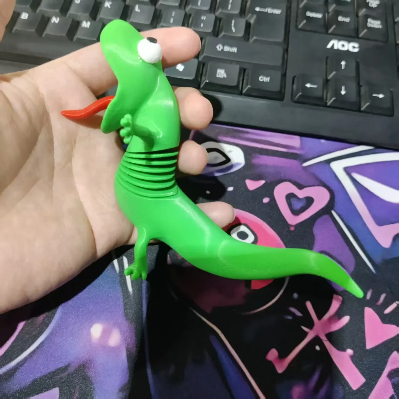 2PCS 3D Printed Lizard Tom Desktop Pendant Swinging Head Car Mini Decorative Pendant Anime Beaver Cute Lizard Cartoon Decor Gift