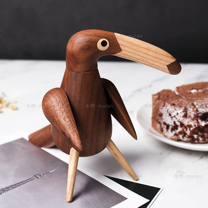 

Nordic walnut toucan For Room Tabletop Decoration