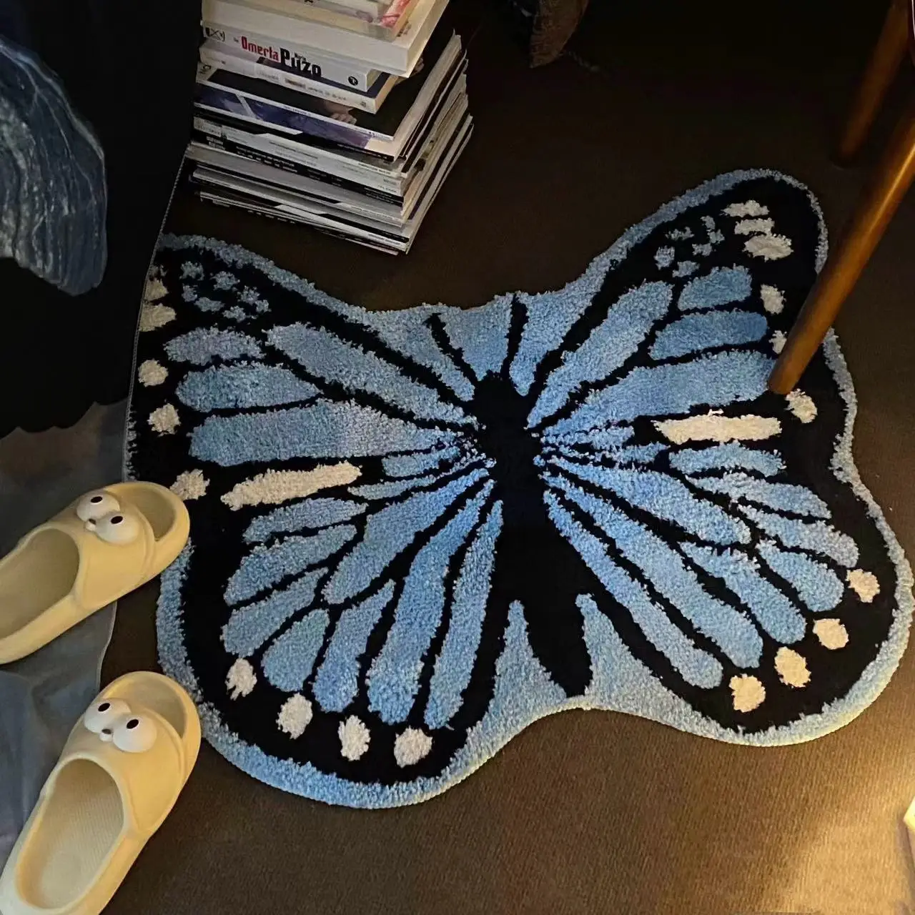 

European Style Butterfly Carpet Girl's Bedroom Home Living Room Light Luxury Rug Thickened Stain Resistant Blue Alien Floor Mat