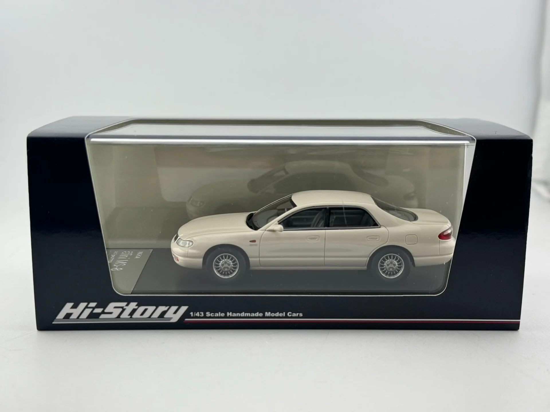 

Модель автомобиля Hi Story Efini MS-8 из белой смолы, масштаб 1/43