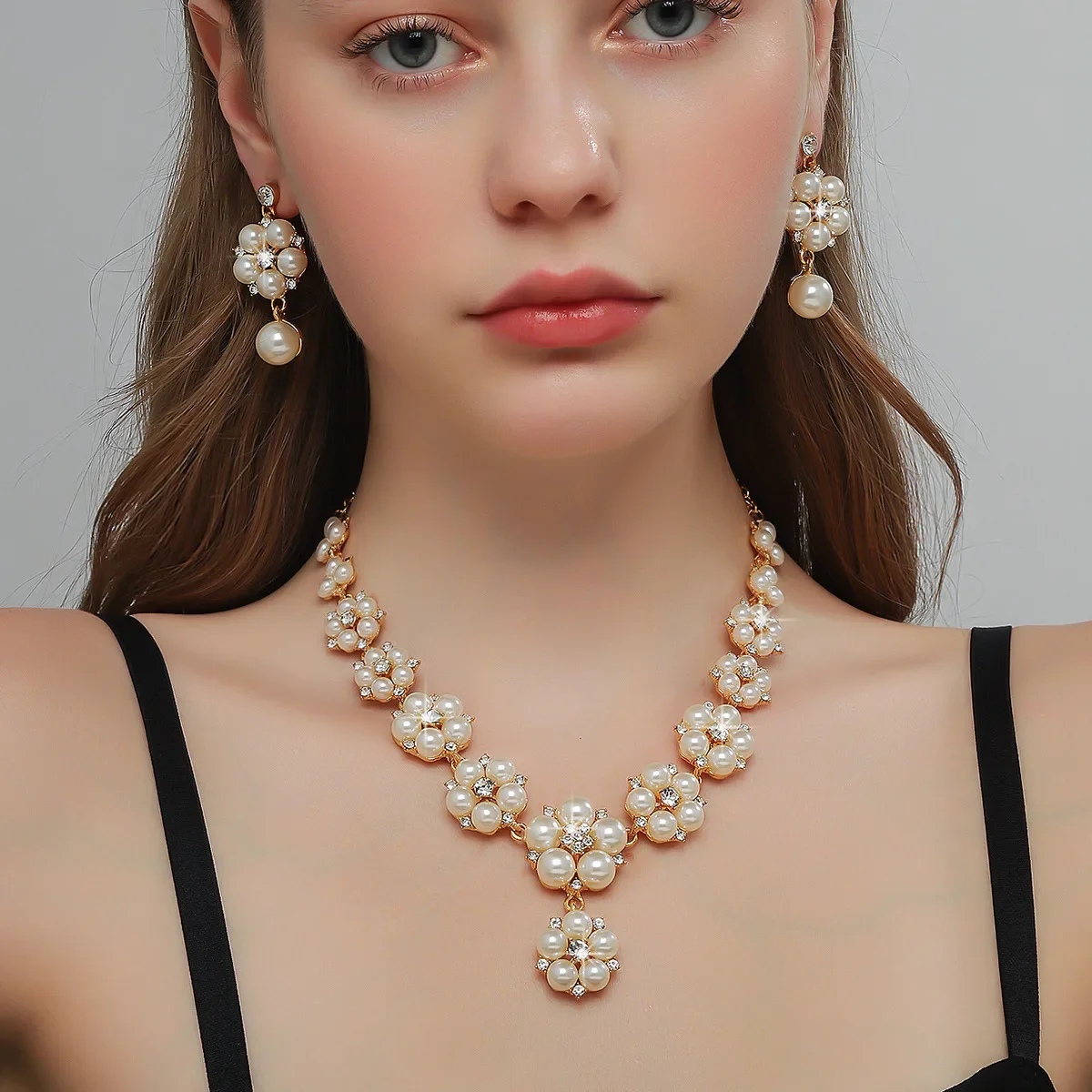 Conjuntos de joyería de lujo para mujer, collares de flores de perlas, pendientes, accesorios de vestido de novia, juegos de joyas para mujer