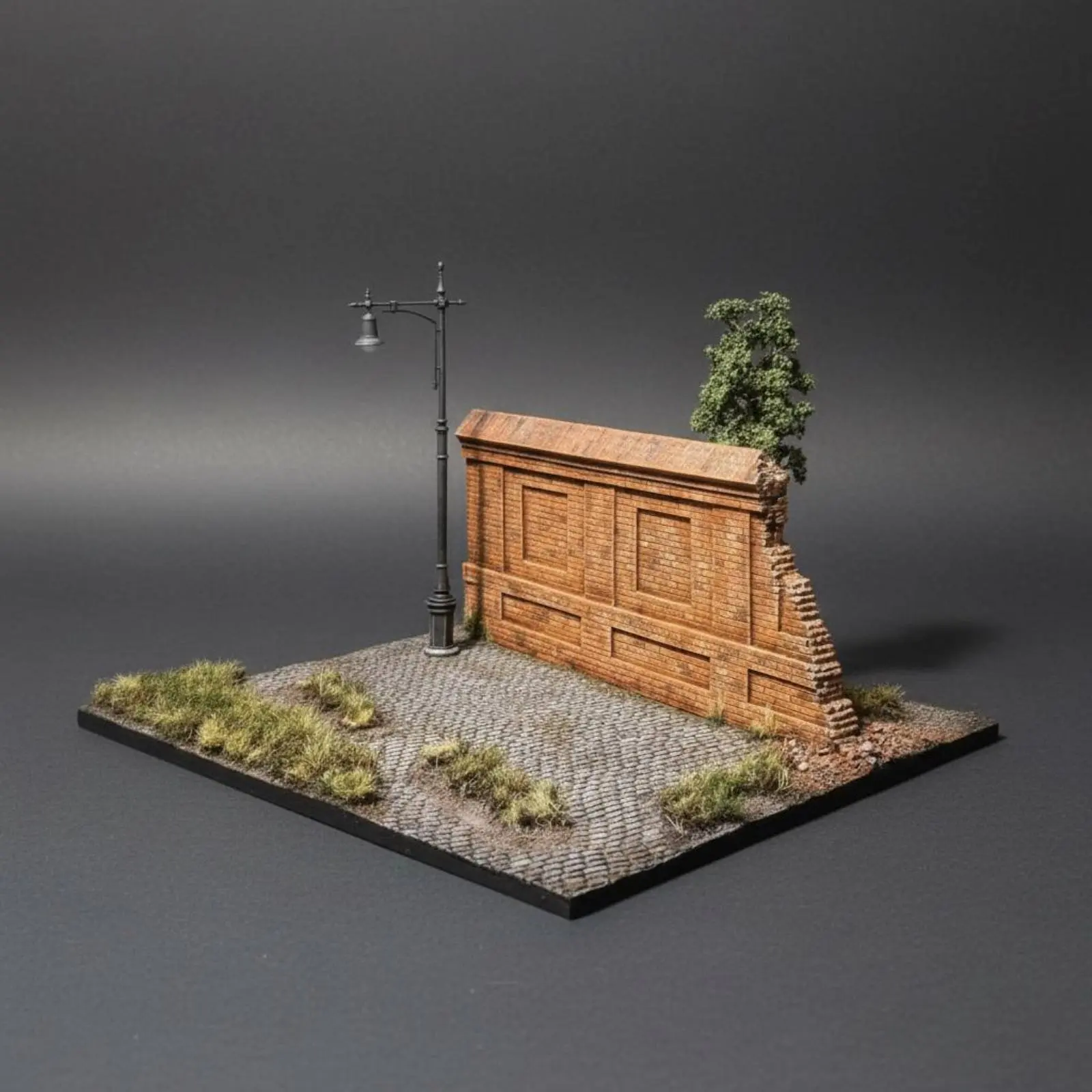 WW2 City Corner Scene Resin Brick Wall Scene Street Lamp Base Scene Historic Setting Model Scenery Detailed Texture