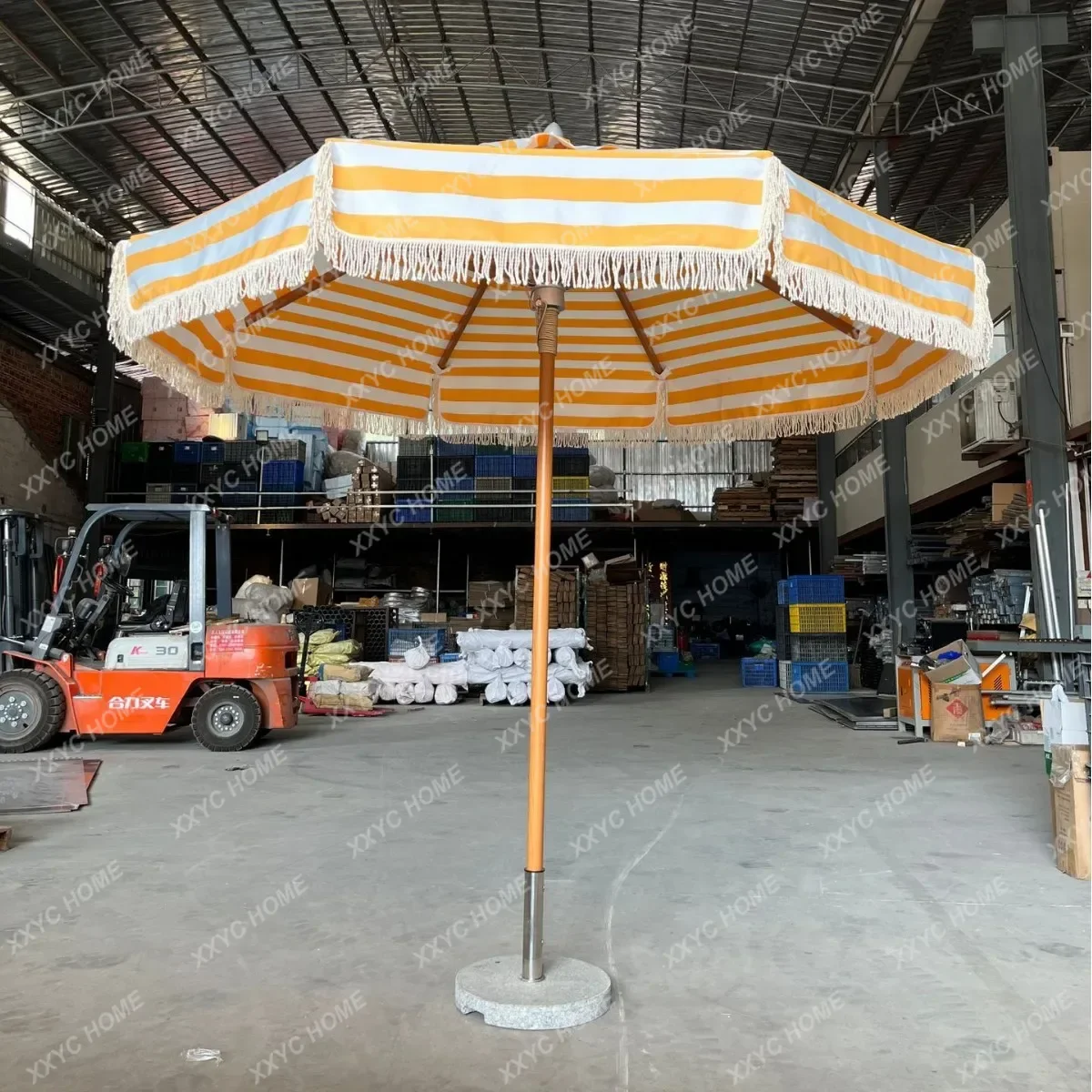 L Beach Scenic Area Eight Bones Aluminum Alloy Middle Column Large Umbrella Tassel Wave Edge Creati