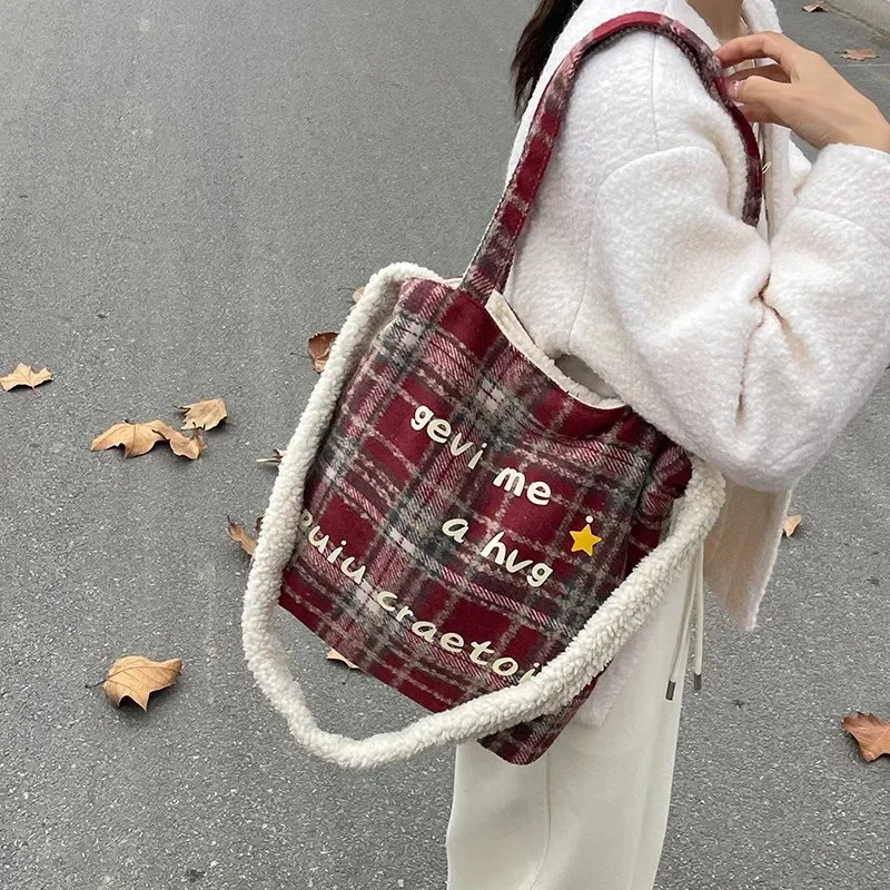 

Leisure Large Capacity Woolen Bag for Women 2024 New Autumn and Winter Commuting Versatile Shoulder Bag Hand-held Tote Bag Paket