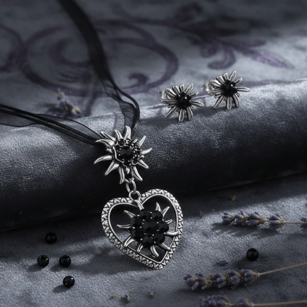 زهرة سوداء تذكارية سوداء إديلويس جوفاء النقش حبل سلسلة القلب قلادة الأورجانزا الشريط قلادة أنيقة #3