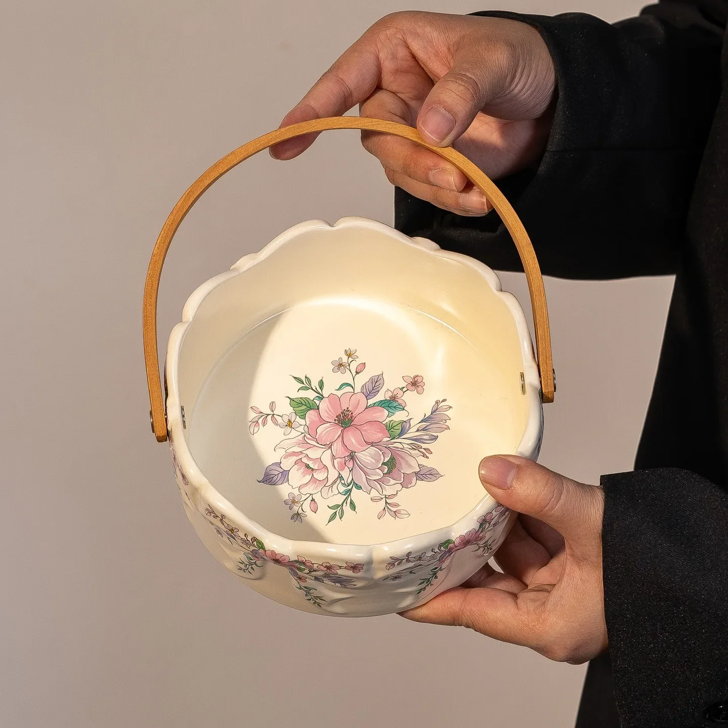 7.15-c13 high-value ceramic portable fruit basket French retro wind fruit plate household living room coffee table snack storage