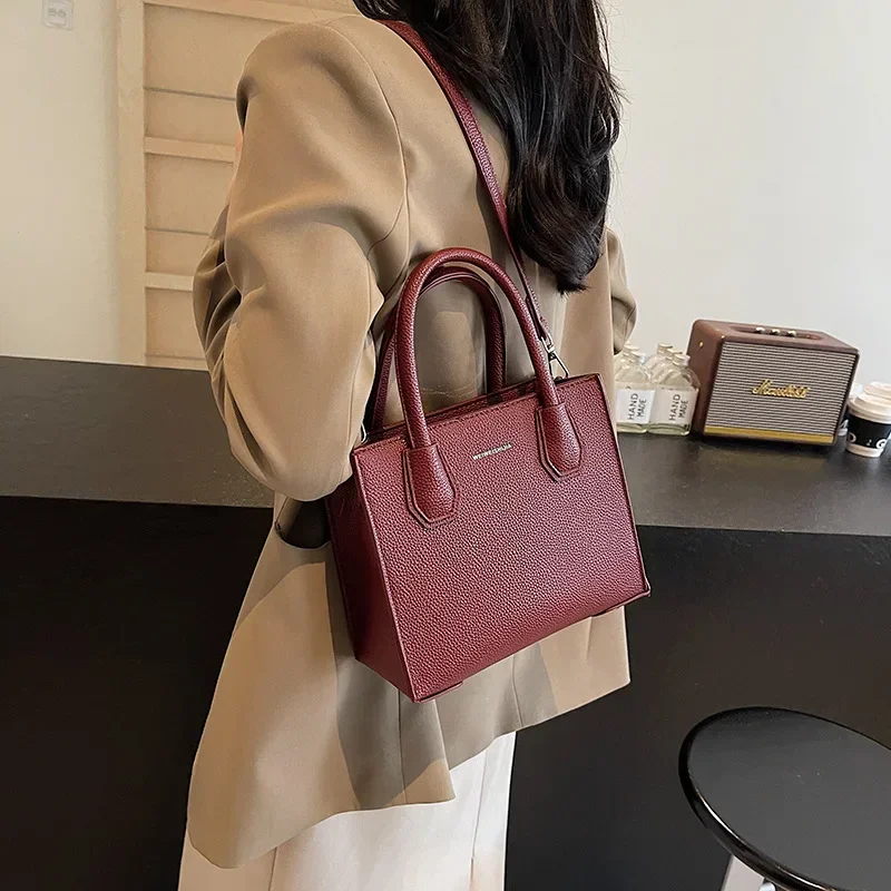 

2025 AW New! Women's Suede Baguette Bag - Long Handle | Shoulder/Armpit Dual Style | Large Capacity Fashion-Forward