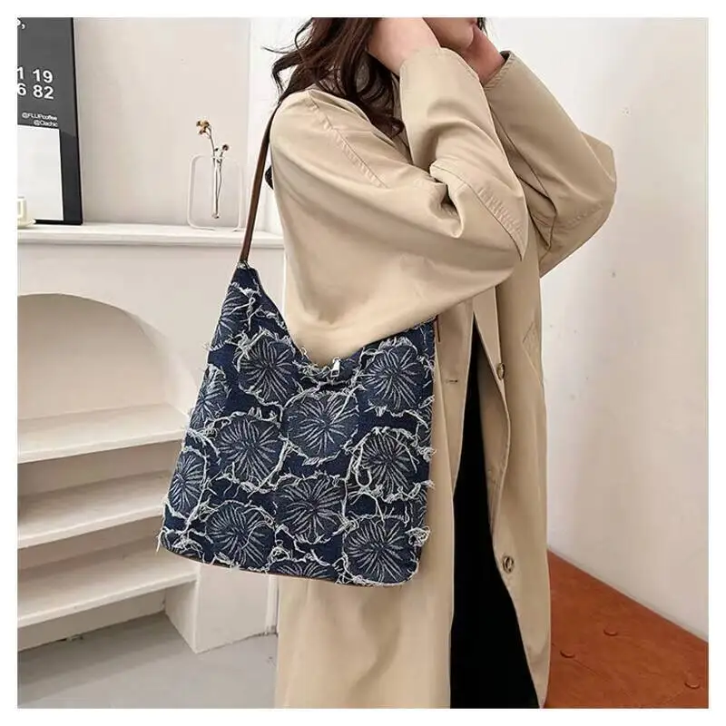 

New Denim Bag Pattern Leather Shoulder Strap Casual Women's Fashion Large Capacity Tote Bag shoulderbag Retro Commute Travelbag