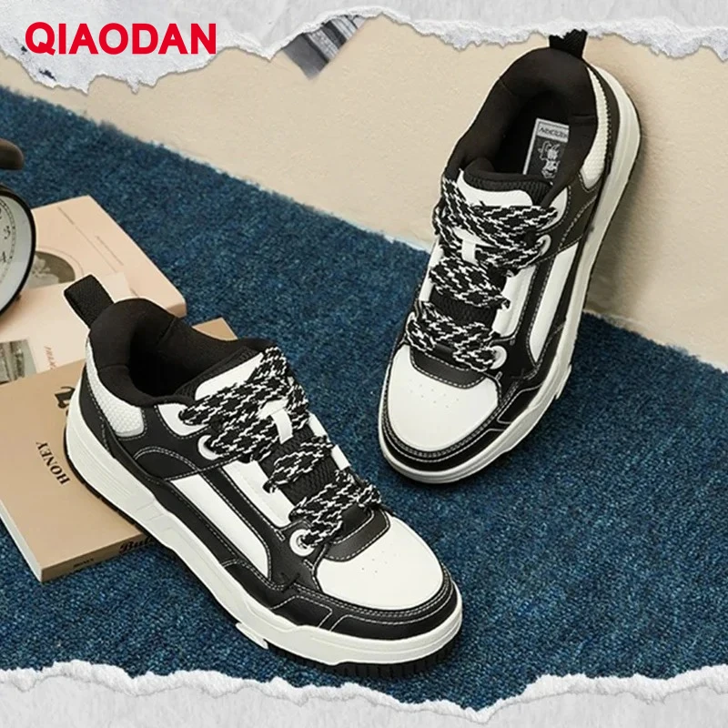 

QIAODAN модные мужские кроссовки для скейтбординга на толстой подошве, осень 2023, новые повседневные универсальные черные кроссовки с низким берцем QXL053244001