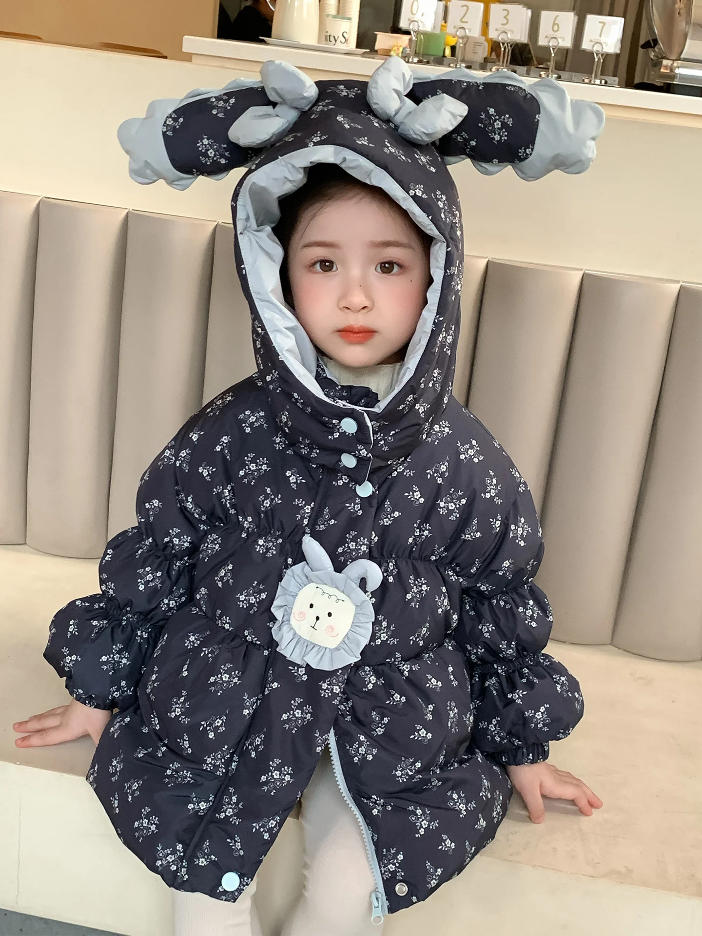 

Утепленная хлопковая куртка для девочек с цветочным принтом, теплая, милая, зимняя, новая, с длинными рукавами, на молнии