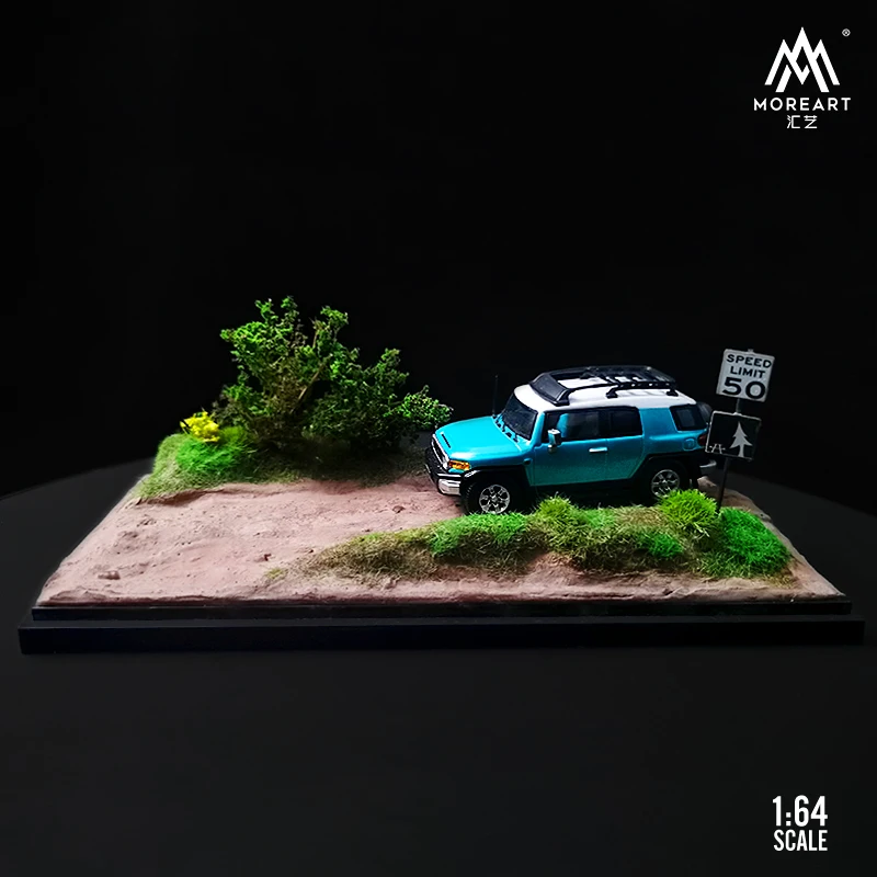 MoreArt 1/64 Model Car Scene Green Field Tracking PVC Diorama Storage Box Theme Display Case Toy Gift (without Car Figure)