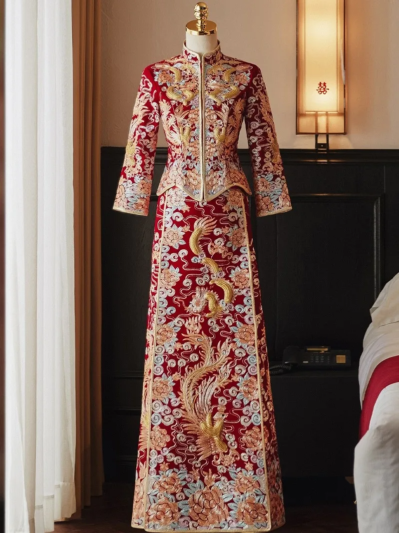2026 New Velvet Da Wufu Dragon Phoenix Kwa Chinese Style Xiuhe Bridal Dress Heavy Craft Wedding Gown For Wedding Ceremony