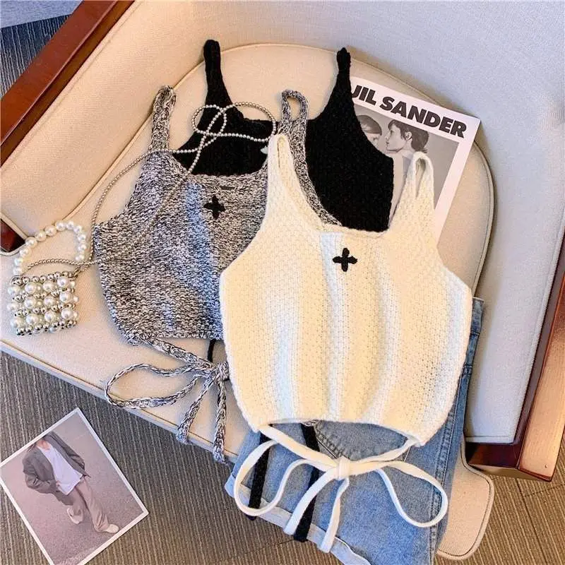 Femme Trend Sexy Embroidered O-neck Sleeveless Crop Top Summer Fashionable Lacing Interior Lapping Fashion Knitting Top Tee
