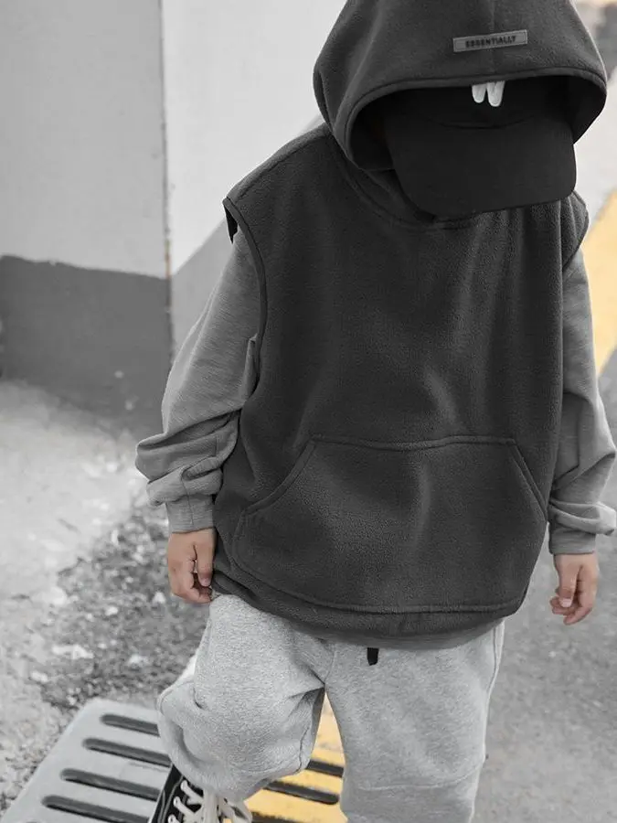 gilet-a-capuche-fin-pour-garcons-nouvelle-collection-automne-2026-sweat-shirt-pour-enfants-chemise-polaire-tendance-et-elegante-pour-grands-garcons