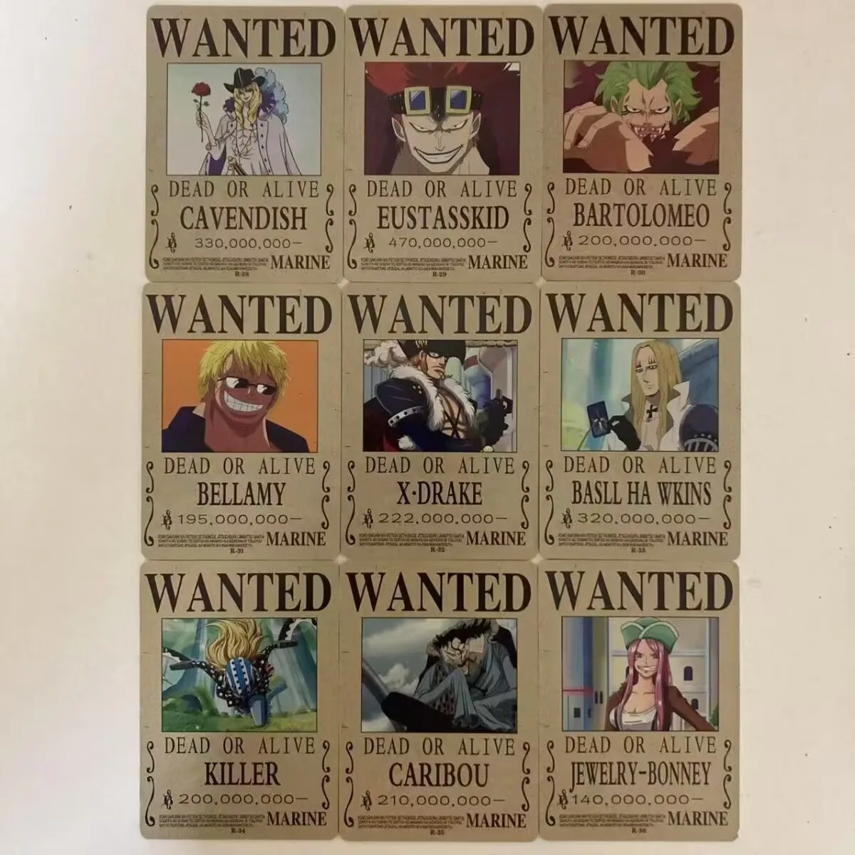 สุ่ม 10pcs Bandai One Piece อะนิเมะ Action Figures ตัวละคร Hancock Uta Nami Shirahoshi ชุดการ์ดของเล่นสะสม