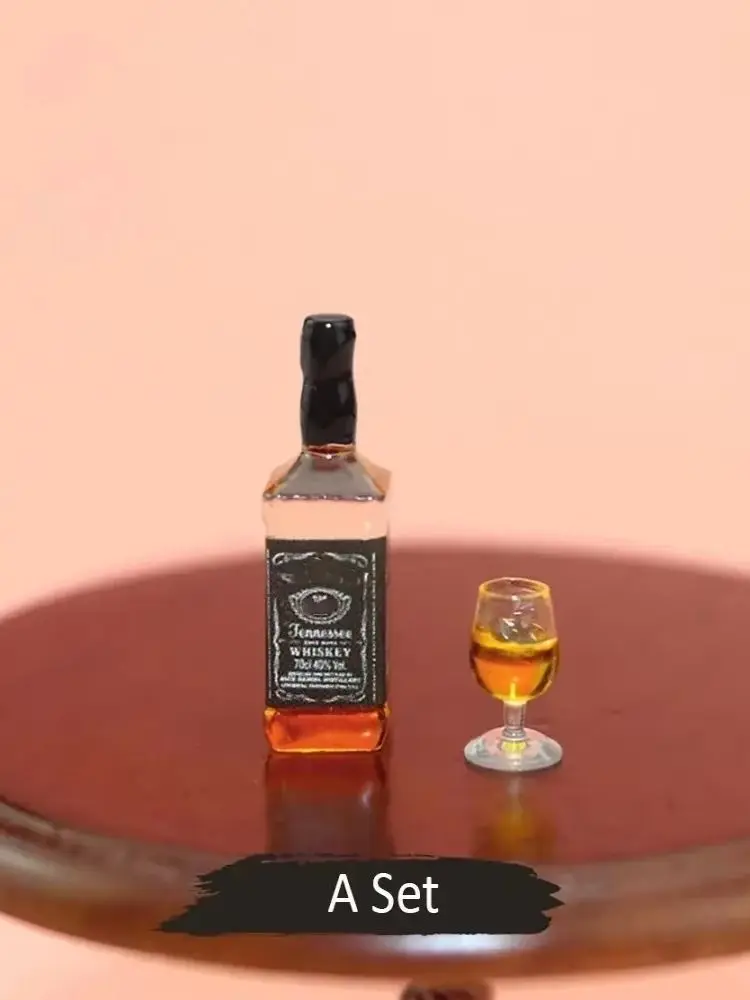 1/12 Maßstab Miniatur-Whiskyflasche aus Kunstharz, Puppenhaus-Dekoration, Miniatur-Getränke-Ornamente, Puppenhaus-Szenen-Deko-Zubehör