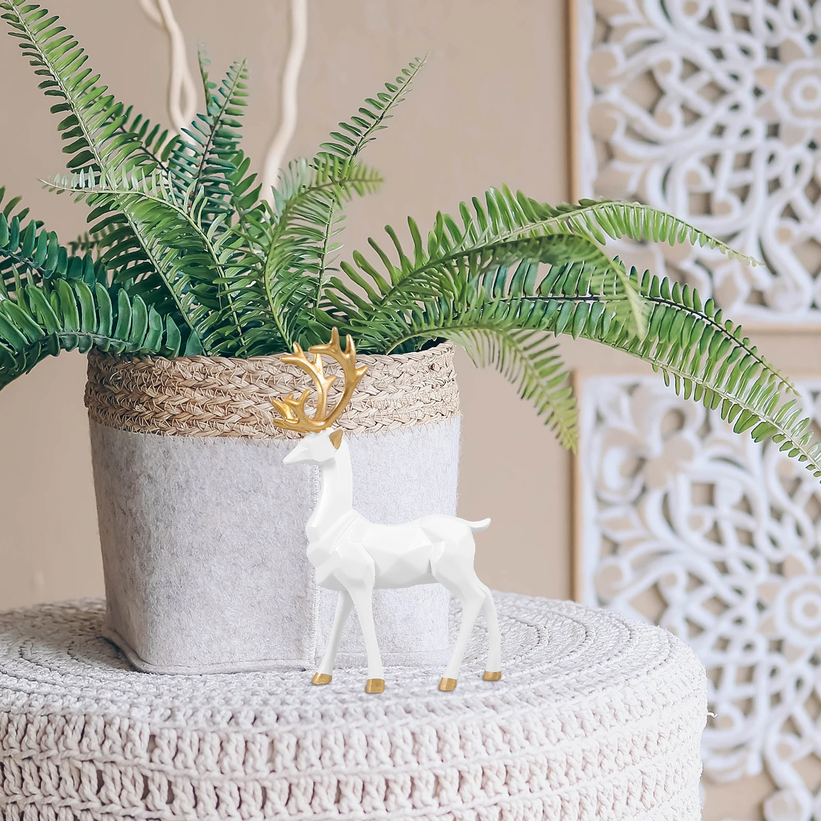 

2Pcs Medium Size White 3D Geometric Reindeer Art Sculptures Modern Home Decor Xmas Elk Ornament Holiday Deer Statue