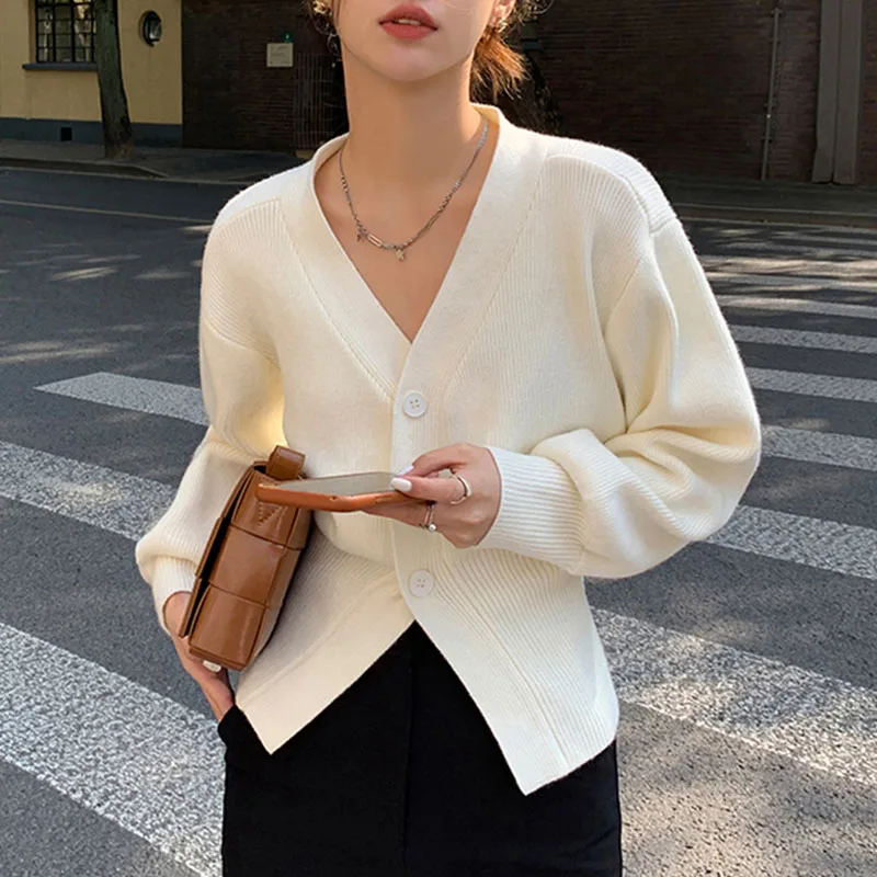 Gestrickter Pullover Damen Strickjacken Damenkleidung V-Ausschnitt Schwarz Einzigartiger Strickpullover Cardigan Damen Oberteile Mode Langarm Q3214