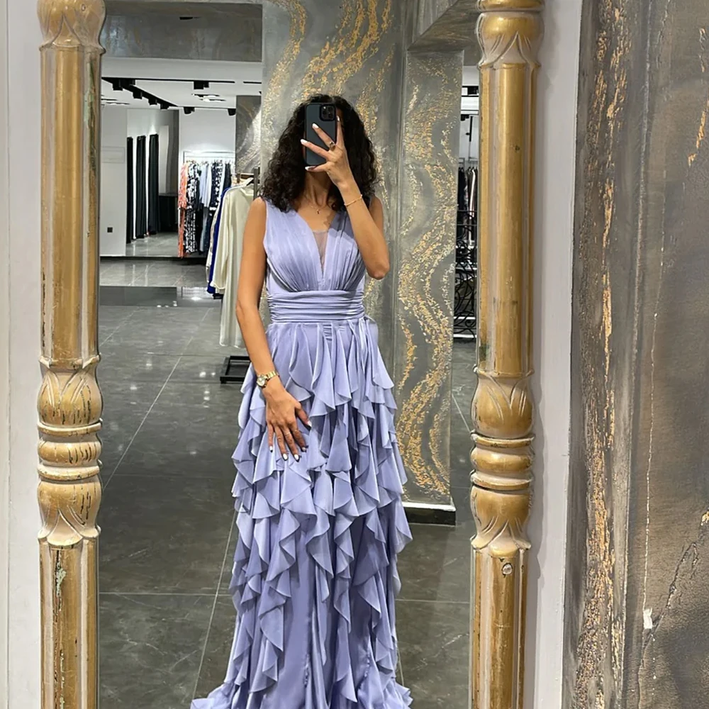 

Lavender Prom Dresses V Neck Sleeveless A-Line Evening Gowns Ruffles Pleat Elegant Celebrity Party Gowns فساتين سهره فاخرة ط