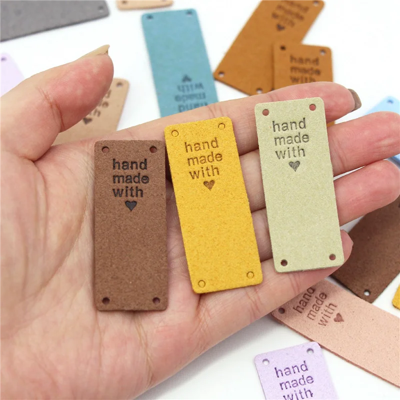 

AB33-100Pcs Handmade PU Leather Tags Handmade With Love PU Labels Faux Leather Sew On Labels Embellishment Knit Accessories