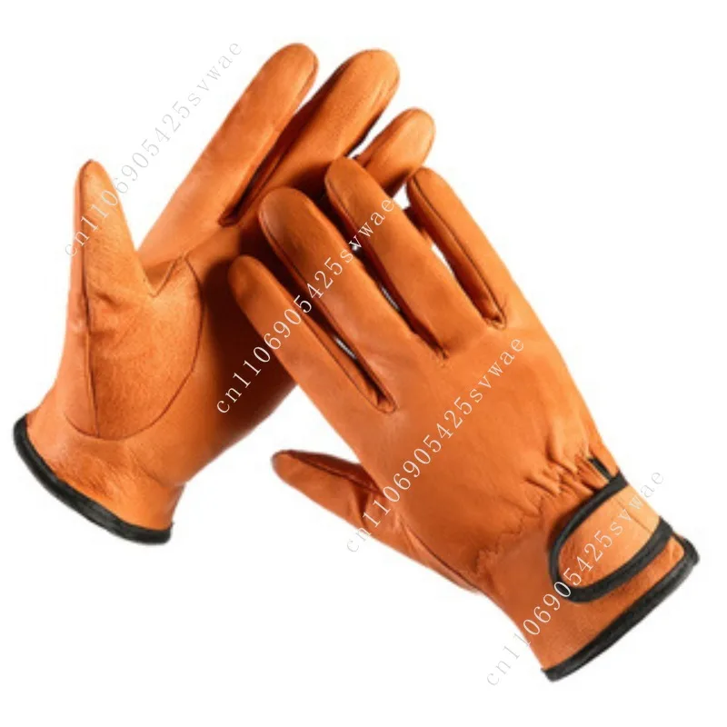 

Men's labor insurance gloves are made of sheepskin fabric, which is strong, durable and resistant to high temperature.