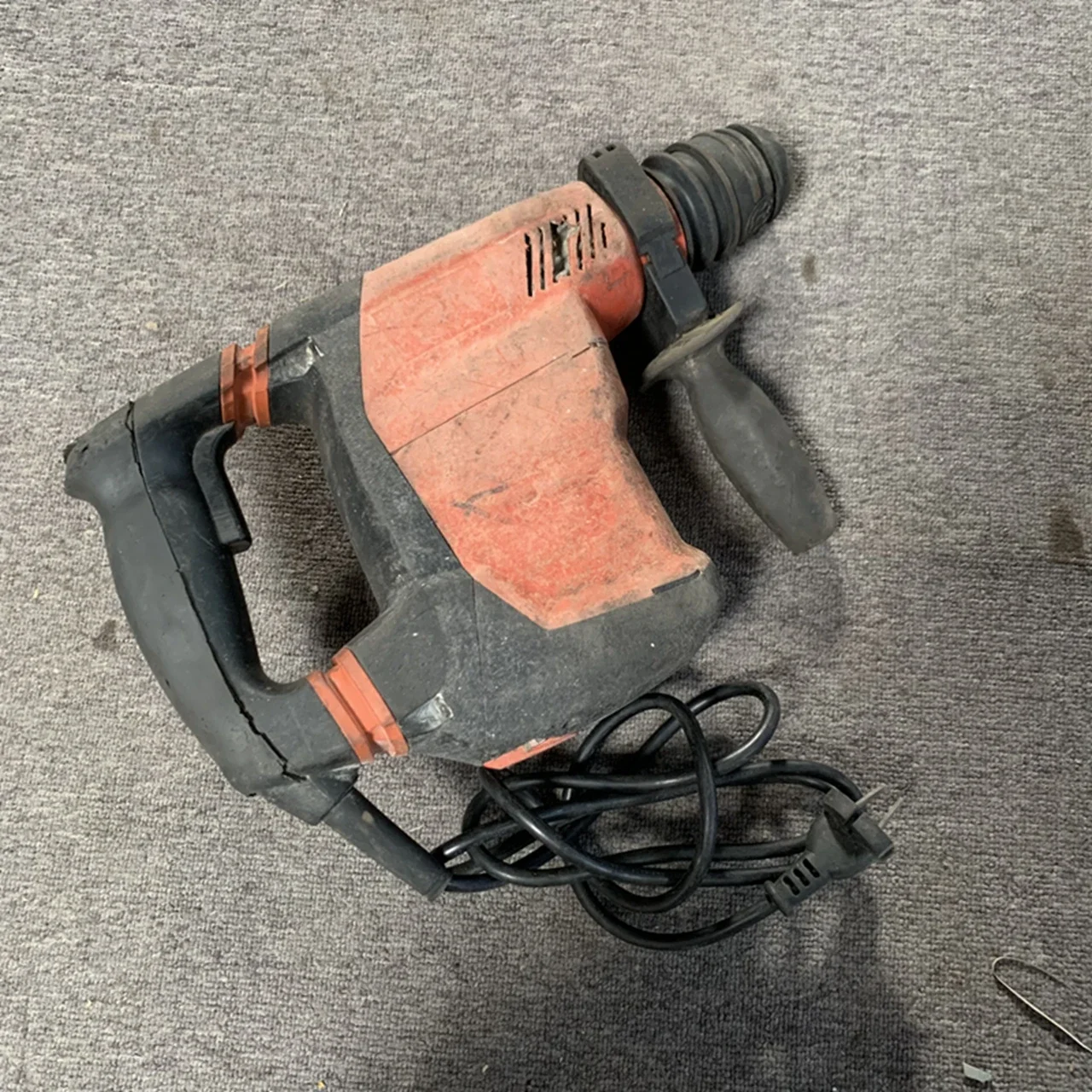 Hilti TE 30-ATC Corded Rotary Hammer Drill-220V body only, second-hand