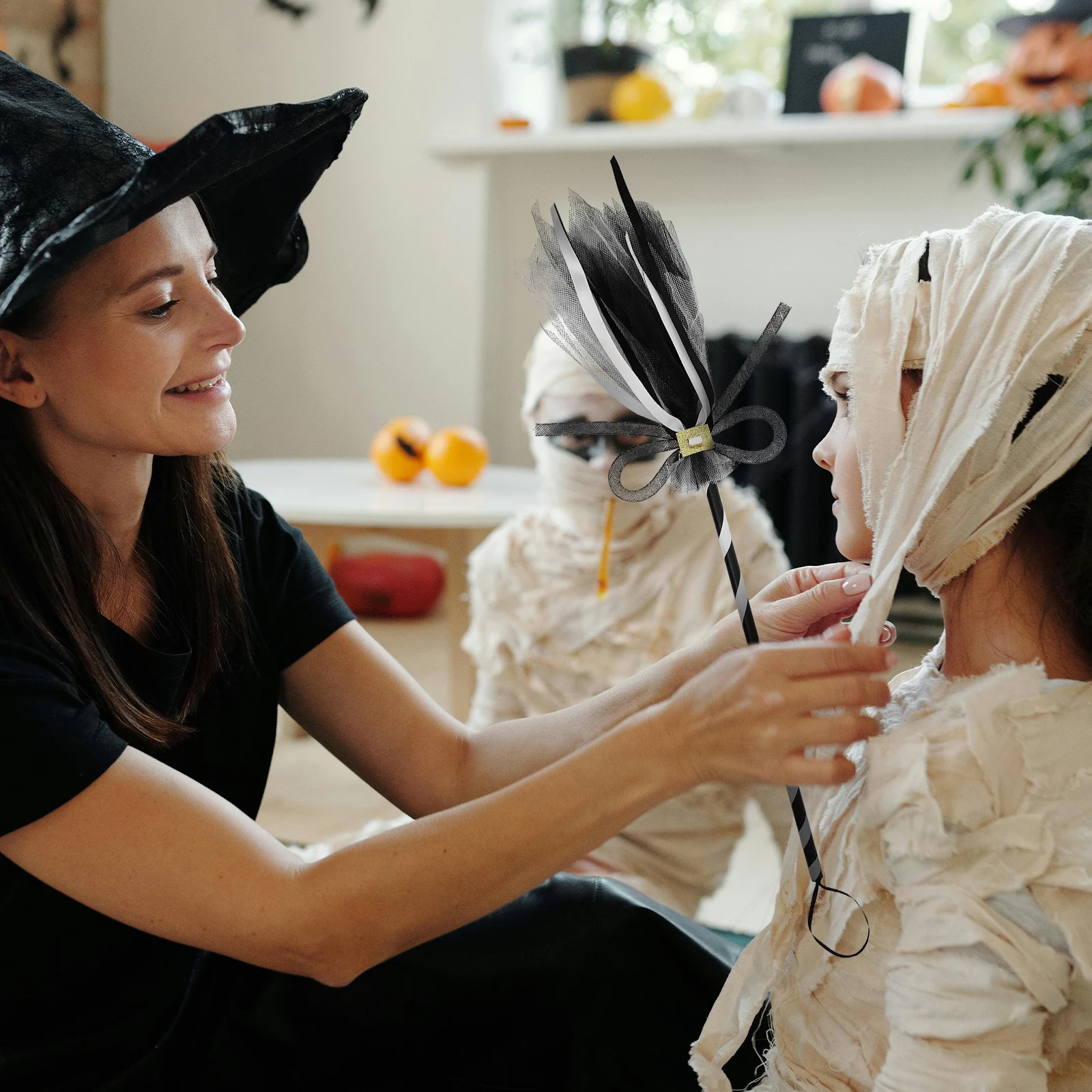 

Witch Broom Halloween Decoration Cosplay Prop Makeup Costume Props Ornament Mesh Broomstick Child