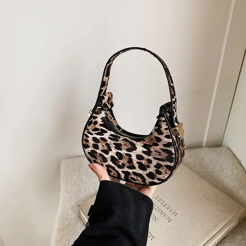 Personalized trend, mini leopard print, casual temperament, change bag