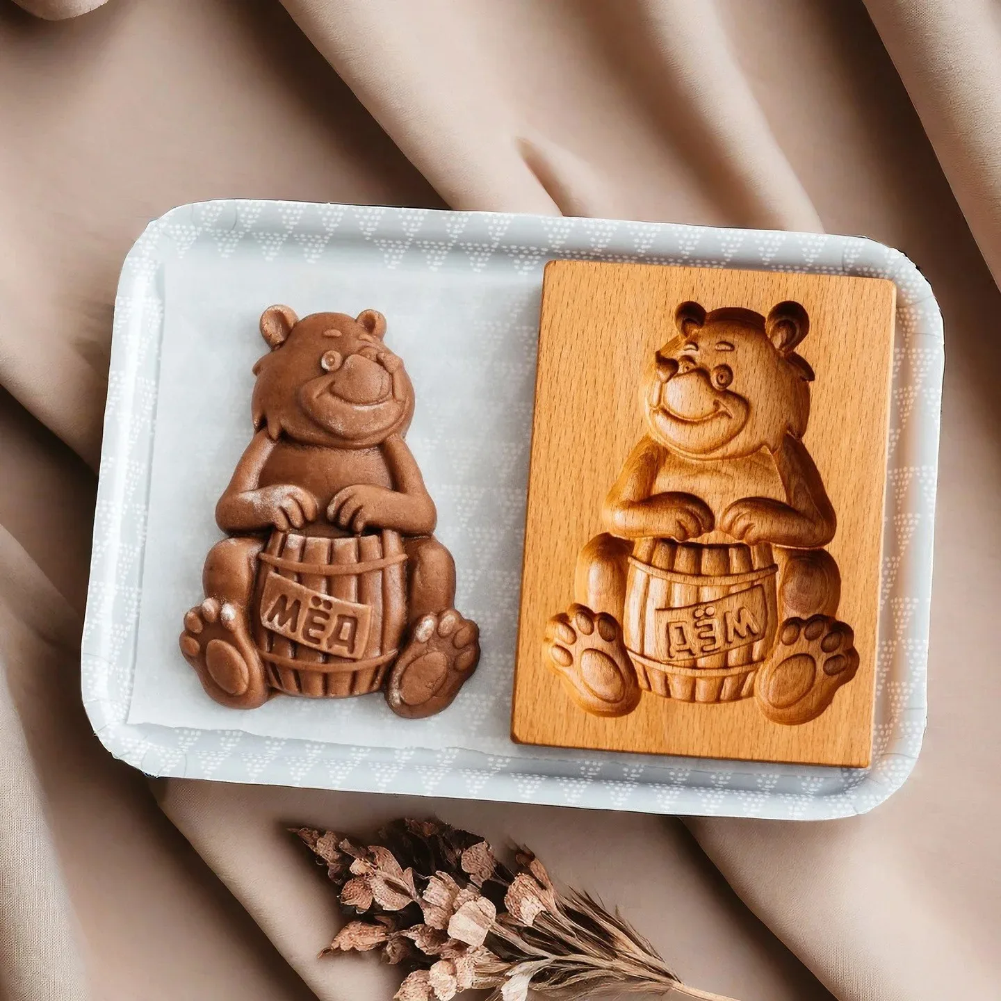 Cookie Molds for Baking Wooden Cookie Cutter 3D Gingerbread Cookies Moulds Press Cake Embossing Pumkin Bakery Gadgets Stamps