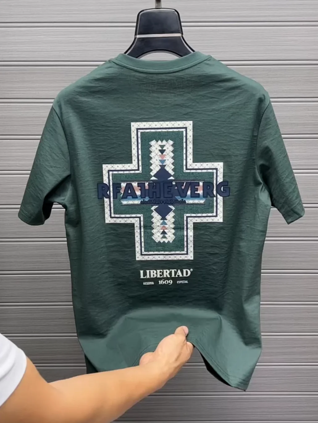 

Высококачественная круглая футболка с коротким рукавом, новая летняя модная дышащая легкая повседневная футболка для бизнеса