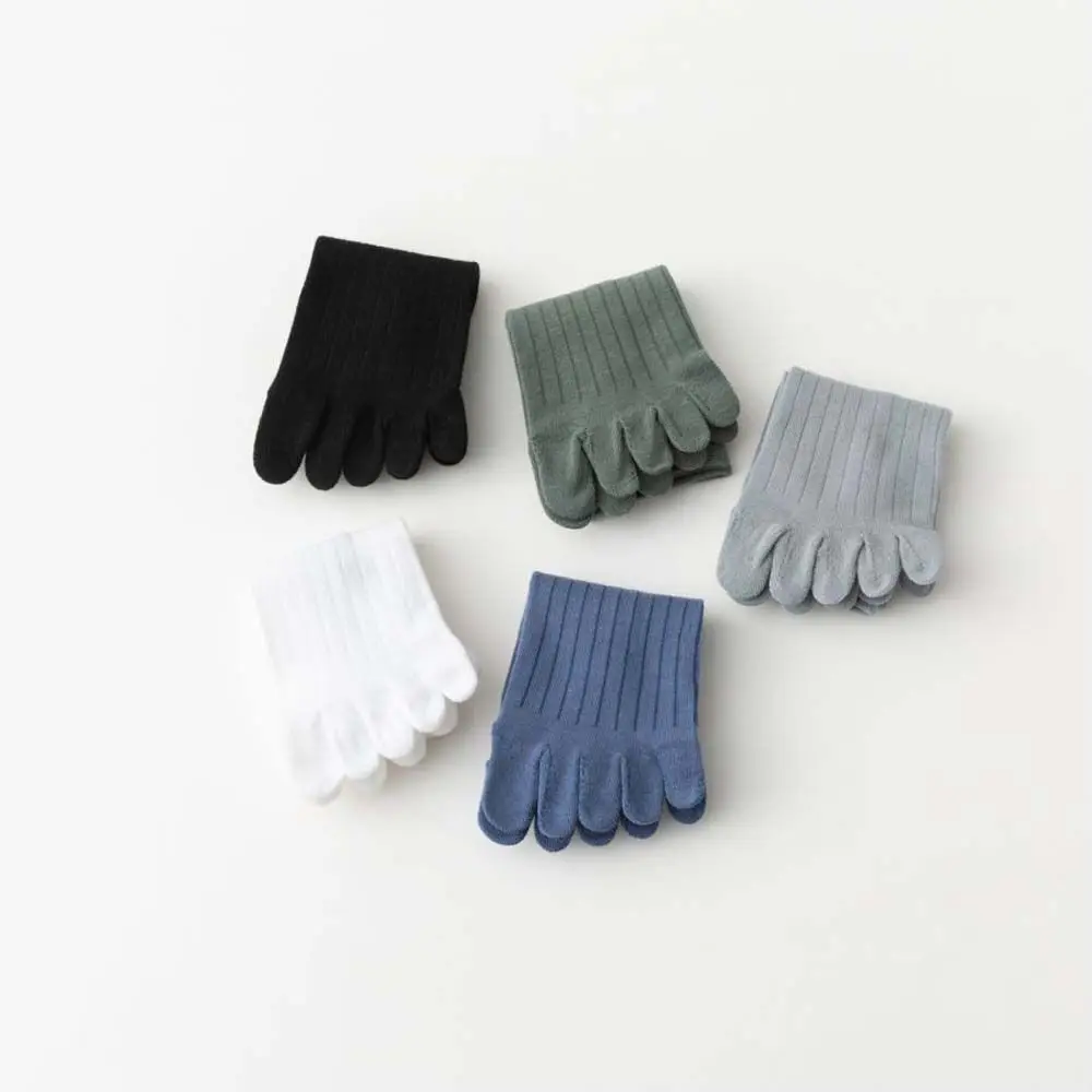 Calzini antiscivolo semplici da donna e da uomo, a righe, che assorbono il sudore, calzini sportivi da uomo, calzini con punta divisa, calzini a cinque dita